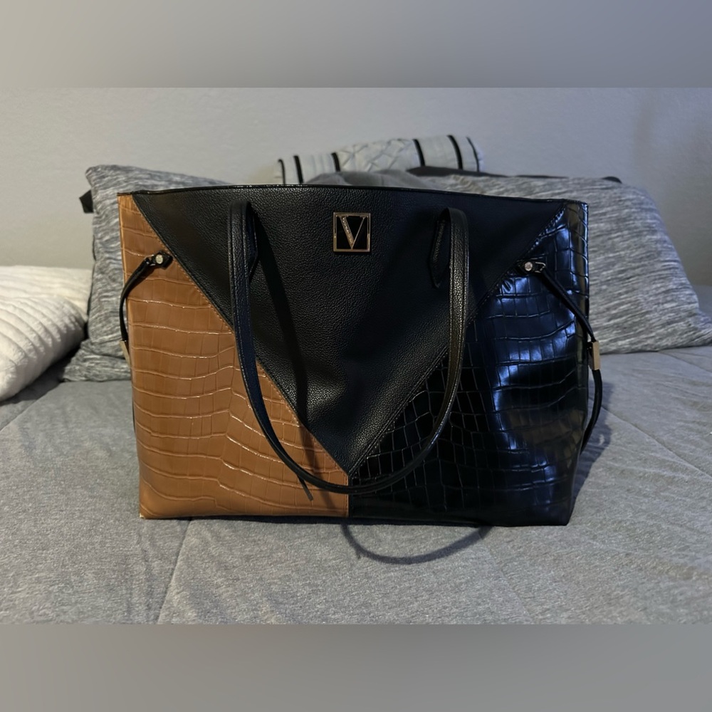 Victoria’s Secret carry all tote